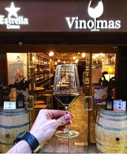 Vino Y Mas