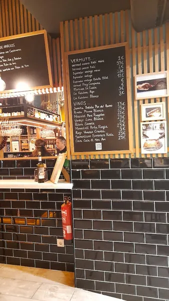 menu 2 of PIPIRRANA VERMUT