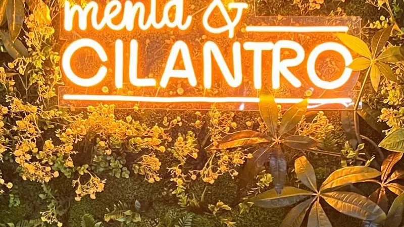 menu 1 of Menta y Cilantro