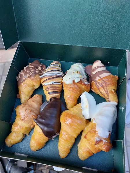 menu 1 of Manolo Bakes