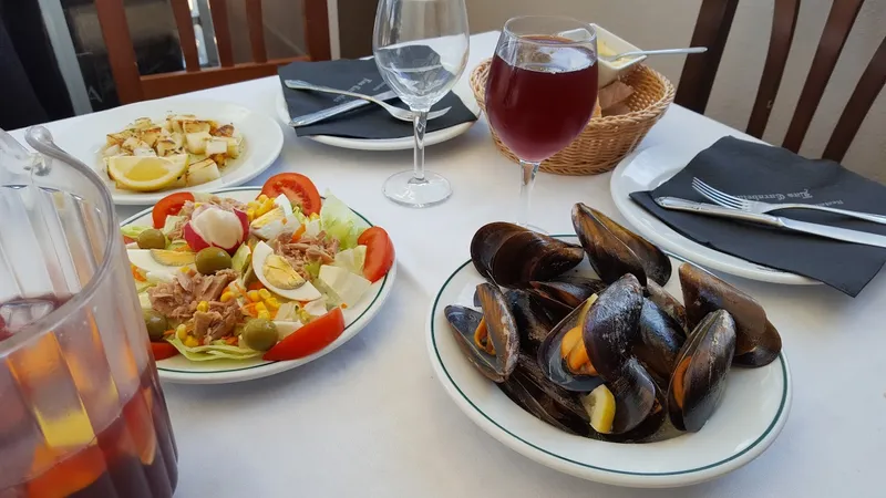 menu 1 of Las Carabelas