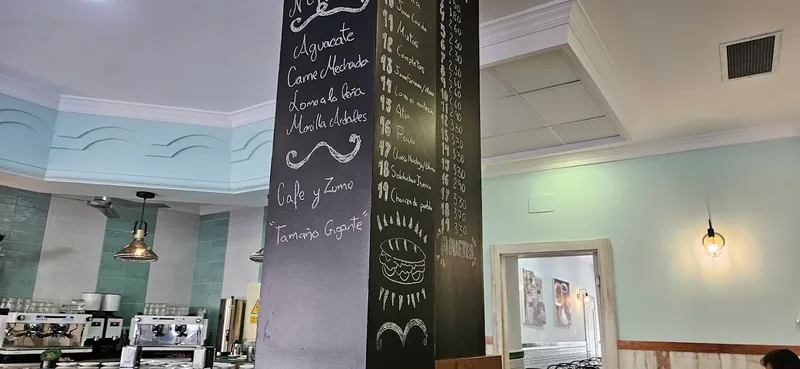 menu 0 of Cafetería El Capricho