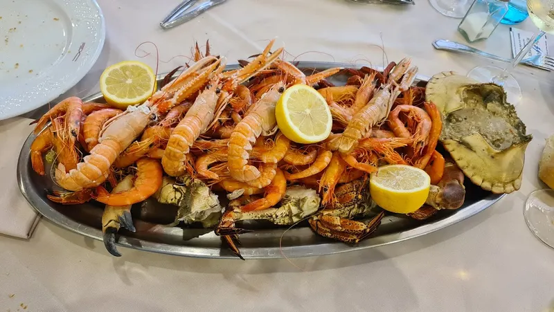 menu 1 of Los 5 Pinos