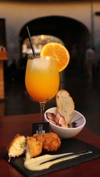 menu 1 of El León bar