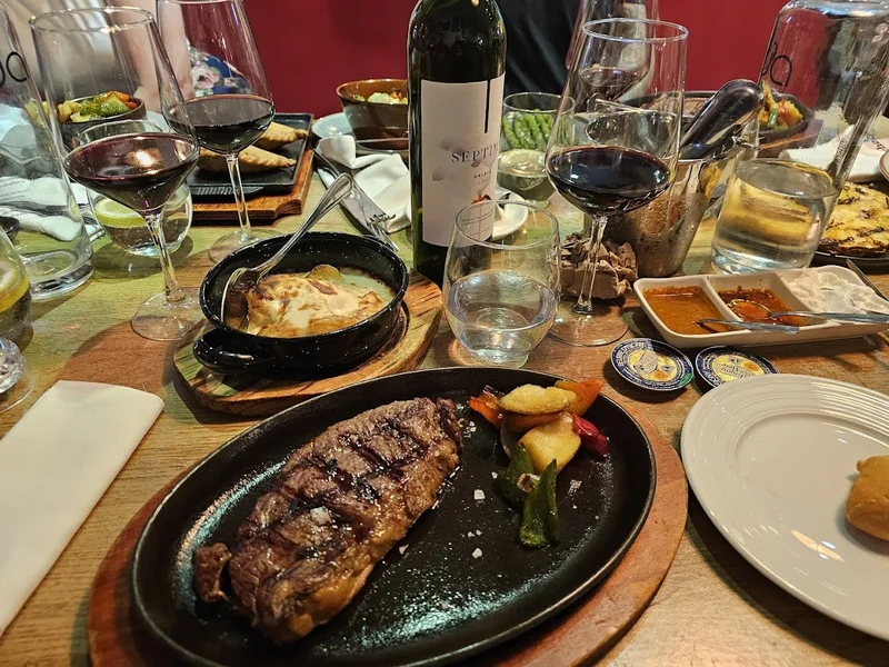 menu 2 of El Gaucho de Banús - Argentinian Grill & International
