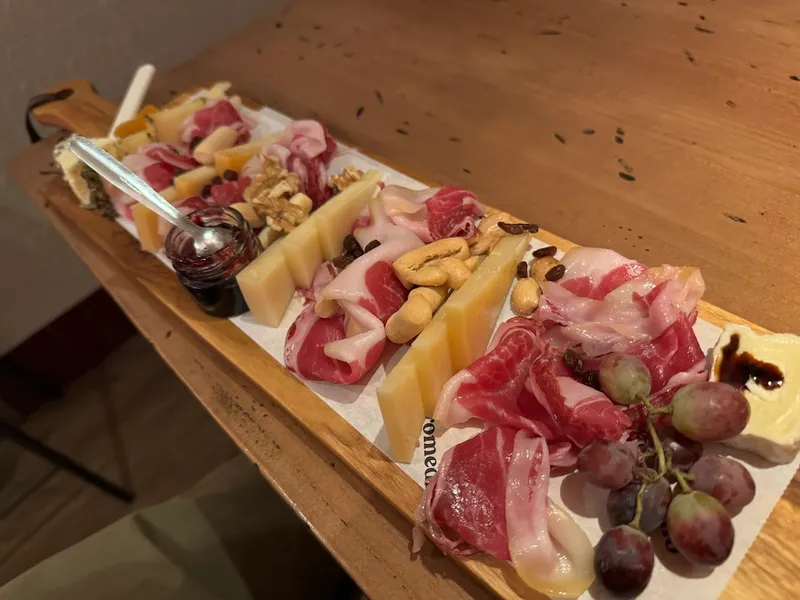 menu 2 of Perromedio Taberna