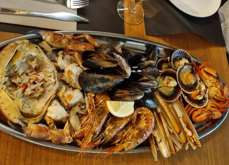 menu 1 of Redes Compostela - Mariscos & Tapas