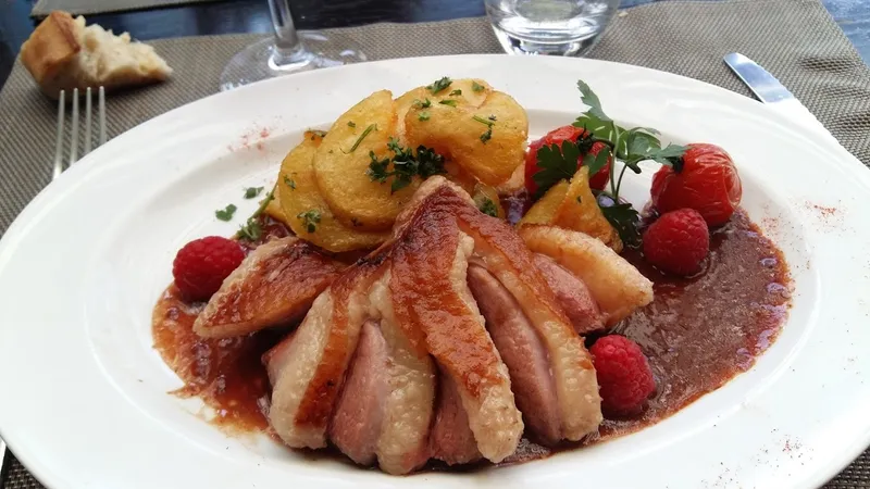 menu 1 of Le Charentonneau