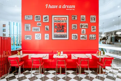 Holly's Diner