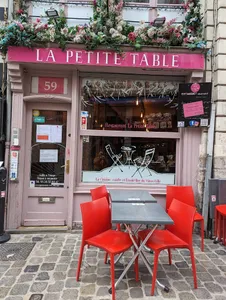 La Petite Table