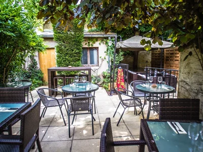 Les Remparts : Restaurant
