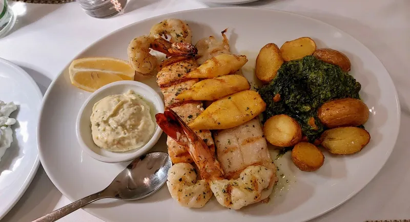 menu 2 of Plaka Restaurant & Weinbar – Der Grieche beim Graben