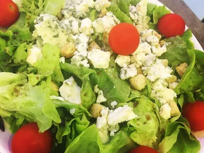 Le Rocher, Chez Mina moules frites