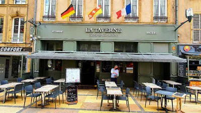 𝐋𝐚 𝐓𝐚𝐯𝐞𝐫𝐧𝐞 Table de Caractère 𝐌𝐞𝐭𝐳