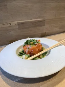 Tayafouza Goldenly's Sushi