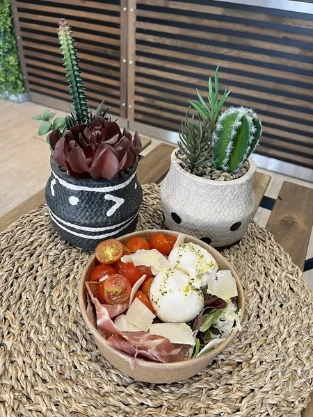menu 2 of Break’in Bowl La Seyne