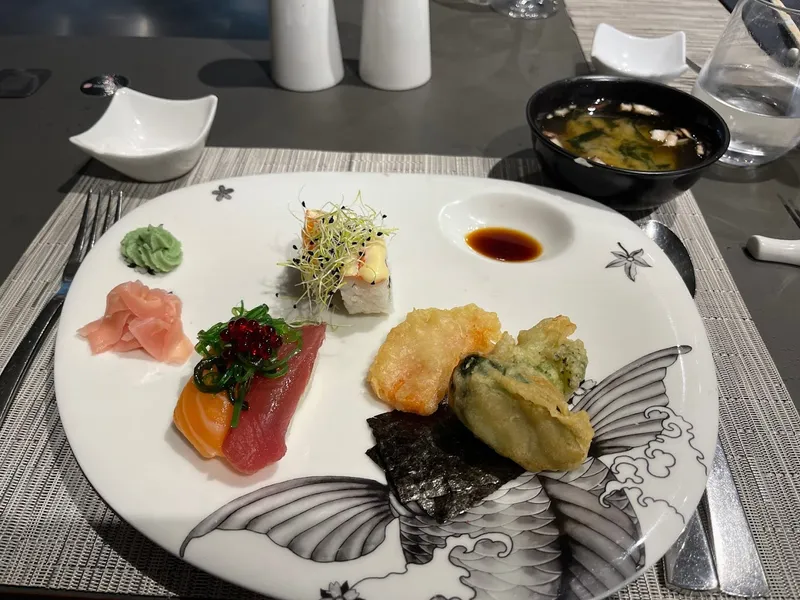 menu 2 of Le Yen Koï