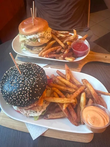 menu 1 of La CuenTa « Burger MaiSon » depuis 2016