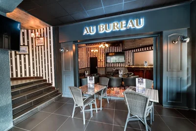 Au Bureau