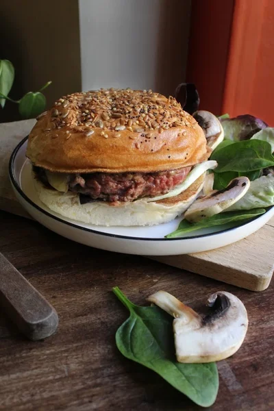 menu 1 of Les Bibi's Burger