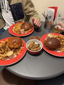 Chuck Burger Lyon