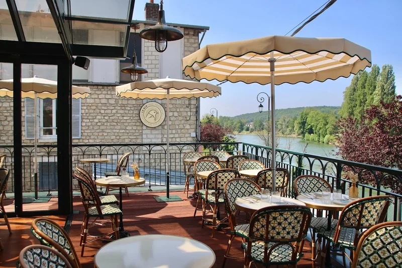 menu 1 of Le Nid Restaurant