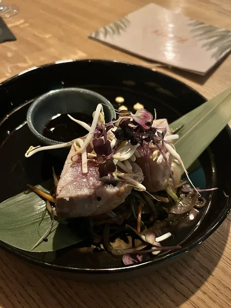 menu 2 of Le Naya
