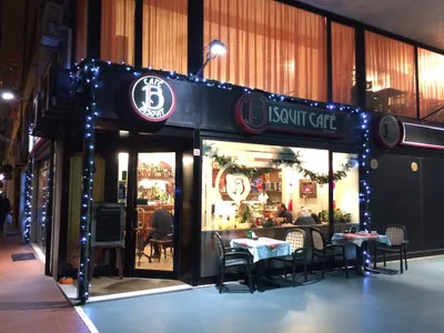 Bisquit Café