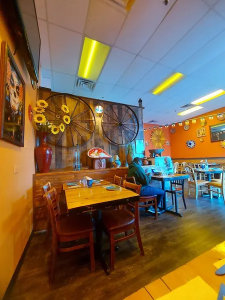 Dining ambiance Don Jose Mexican Restaurant 3