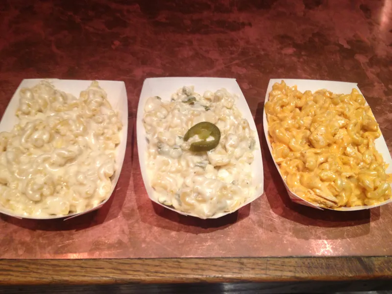 Mac & Cheese Lucky's