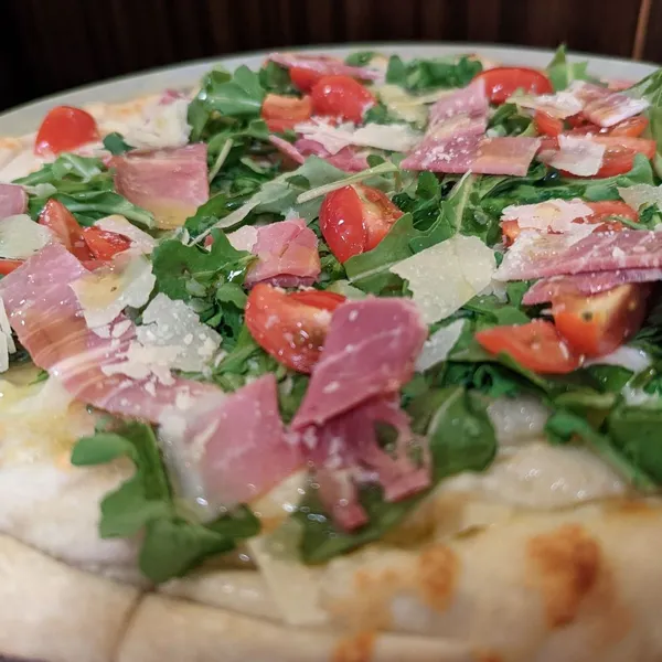 Prosciutto e Arugula Pizza Pavone's Pizza - Syracuse, NY