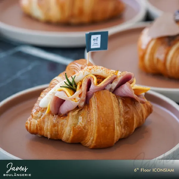 Croissant BOULANGERIE