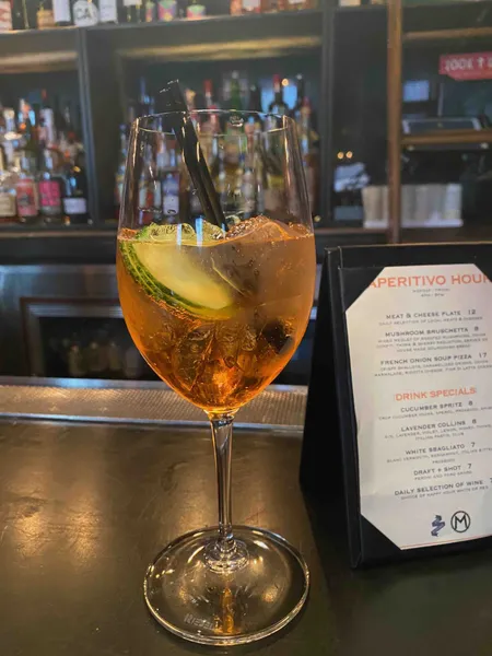 Aperol Spritz Apotheke Chinatown