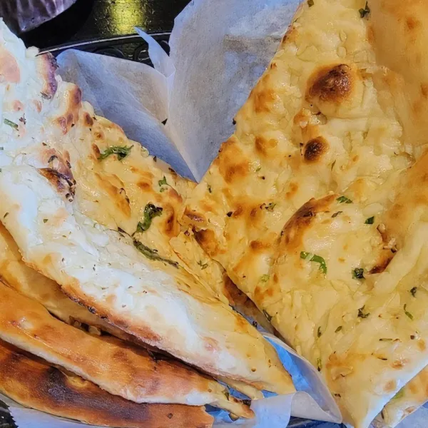 Garlic Naan Nawab Pakistani Indian Cuisine