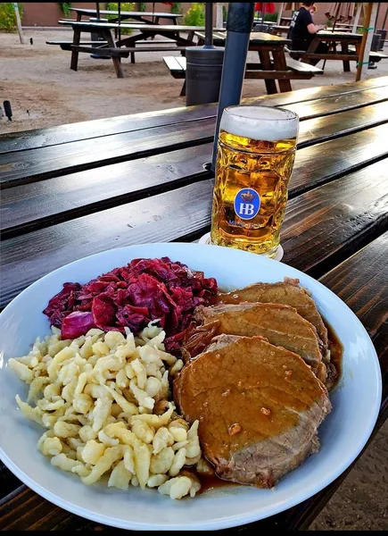 Sauerbraten Das Biergarten