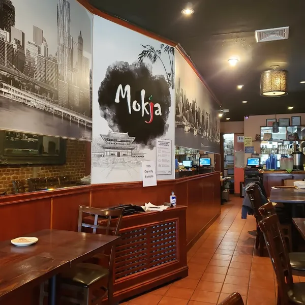 Dining ambiance Mokja 1