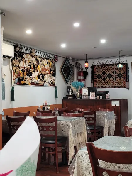 Dining ambiance Nurlan Uyghur Restaurant 1