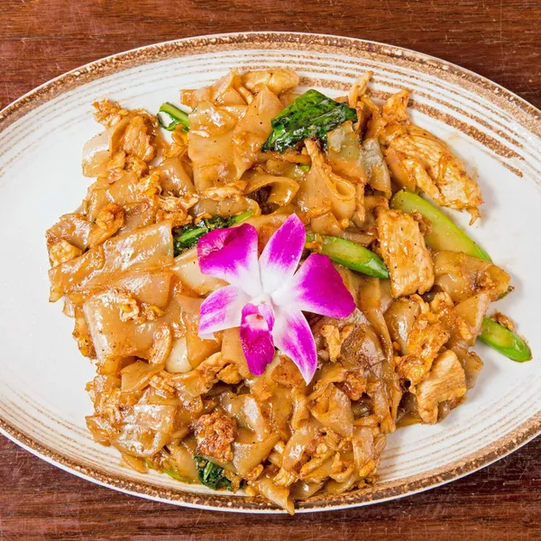 Drunken Noodles Nur Thai