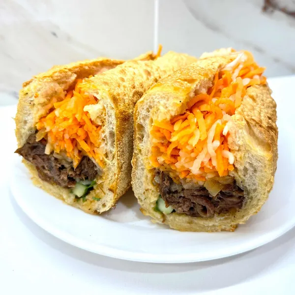 Shaking Beef Banh Mi 5ive Spice Taco & Banh Mi