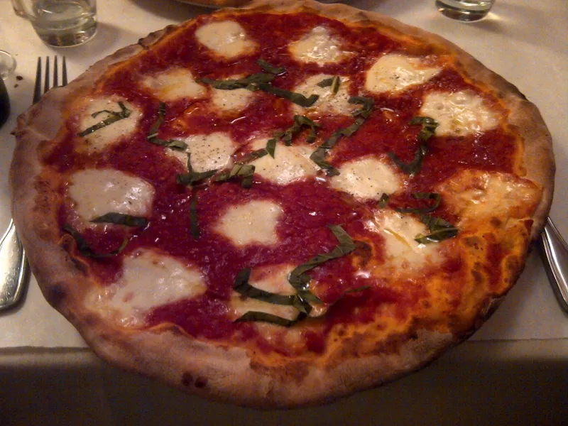 Margherita Pizza Serafina