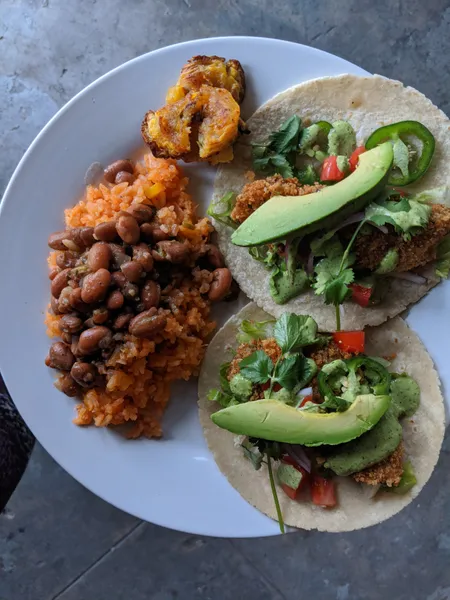 Tacos de Pescado Mezcali