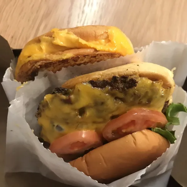 Shack-cago Dog Shake Shack Fulton Transit CTR - Manhattan