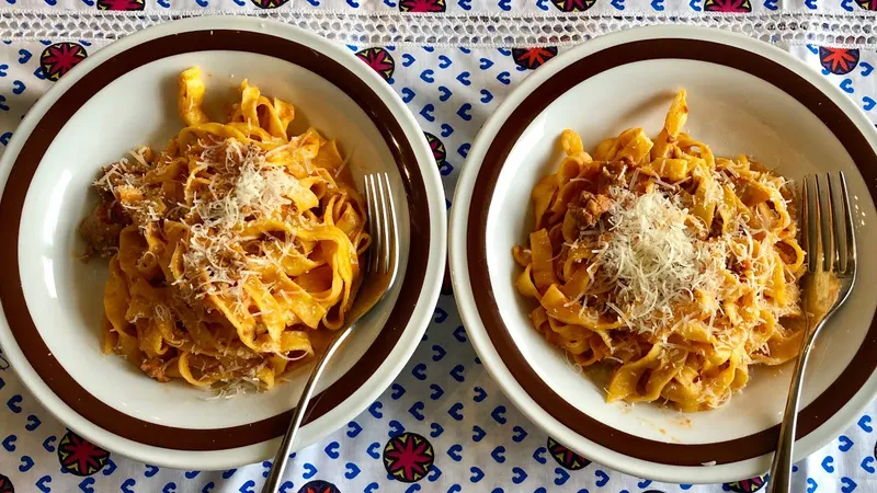 Pappardelle Bolognese Alba