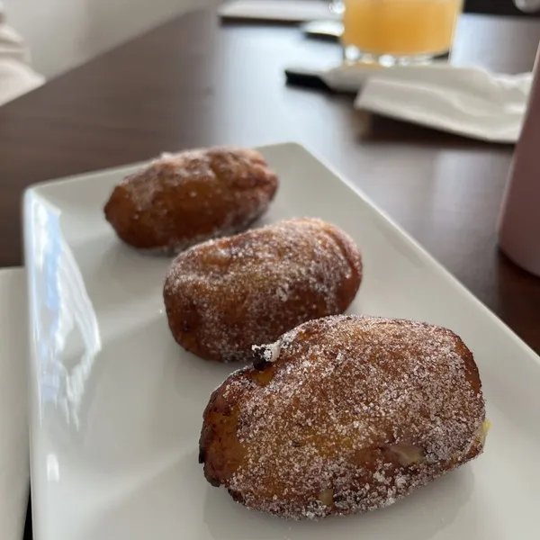 Empanadas de Leche o Frijol El Salvadorin