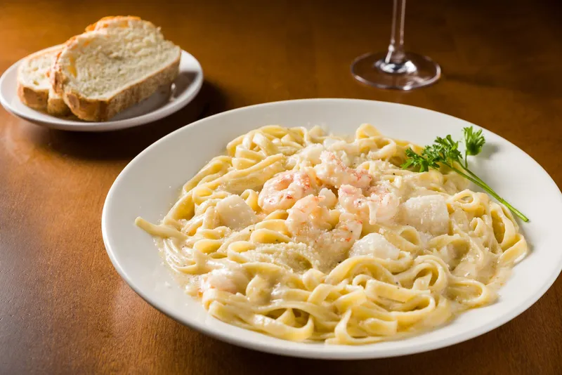 Seafood Alfredo Benito One