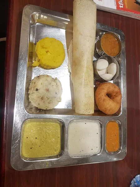 Mini Tiffin Saravanaa Bhavan