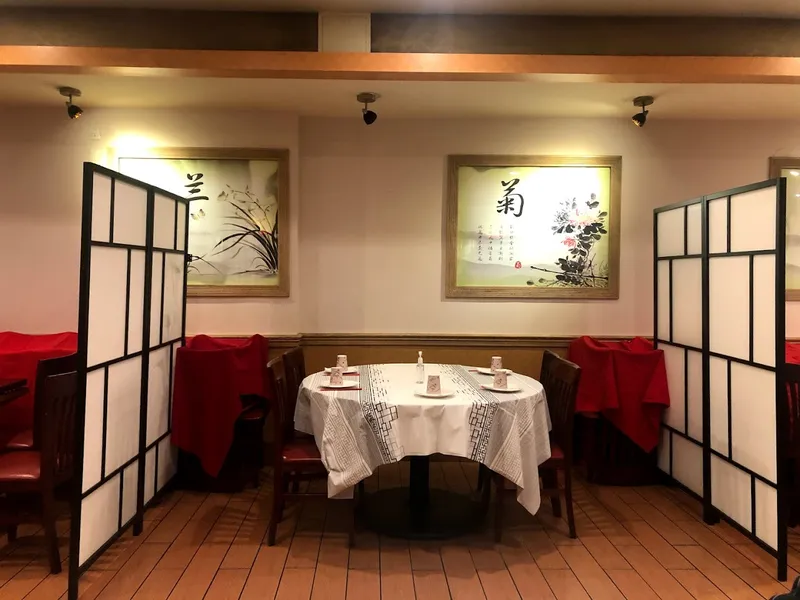 Vibe MINY Village Restaurant 粵順軒 1