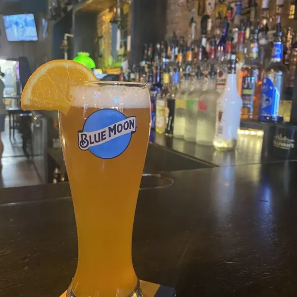 Blue Moon Faegan's Cafe & Pub