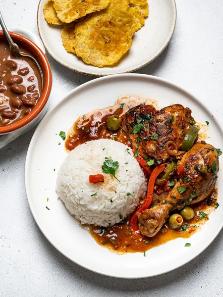 Pollo Guisado Rice & Beans