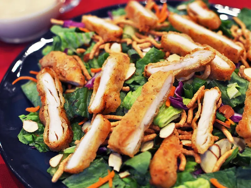 Crunchy Asian Chicken Salad Applebee's Grill + Bar